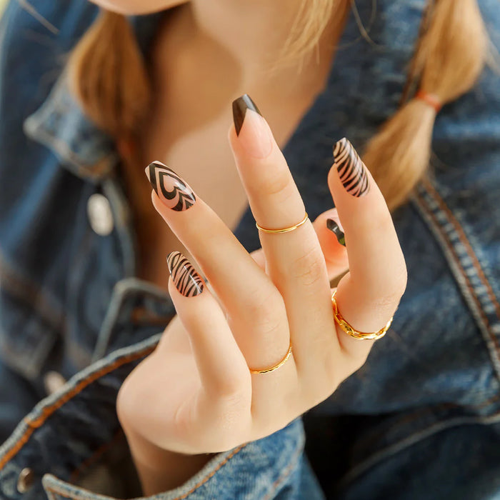 [MUZMAK] Nail Tips in Awesome Zebra (Coffin)