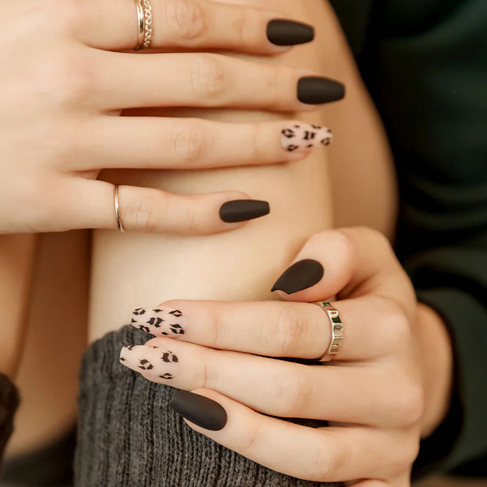 [MUZMAK] Nail Tips in Black Hope (Coffin)