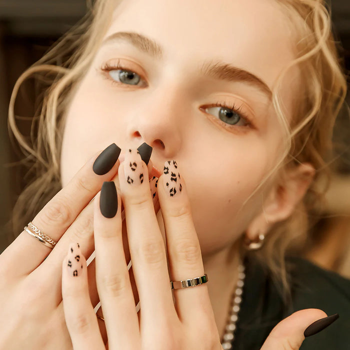 [MUZMAK] Nail Tips in Black Hope (Coffin)