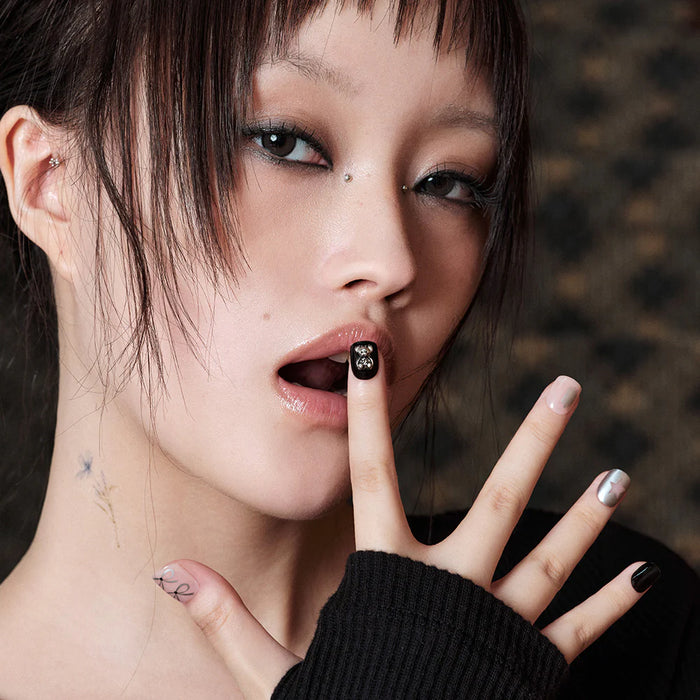 [MUZMAK] Nail Tips in Grunge Bear (Short Square)