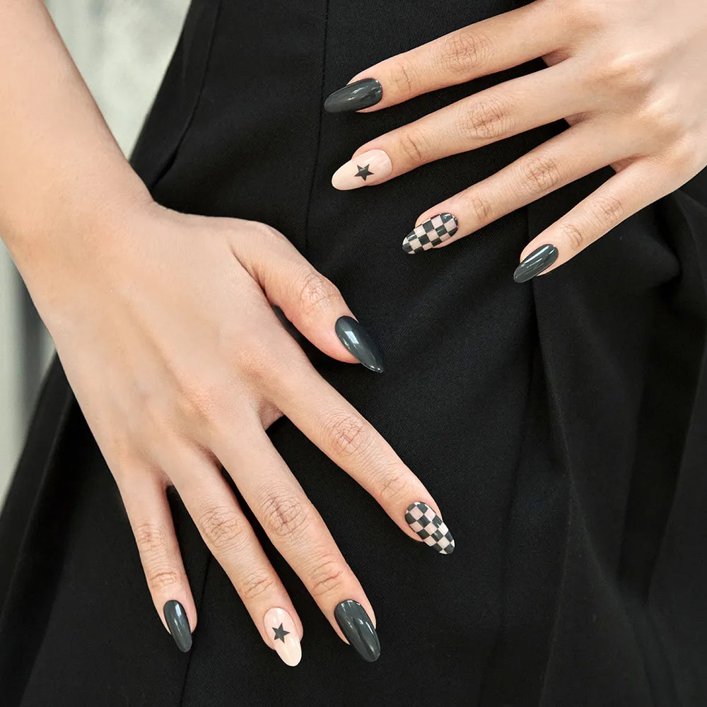 [MUZMAK]Nail Tips in  Draw Night (Almond)