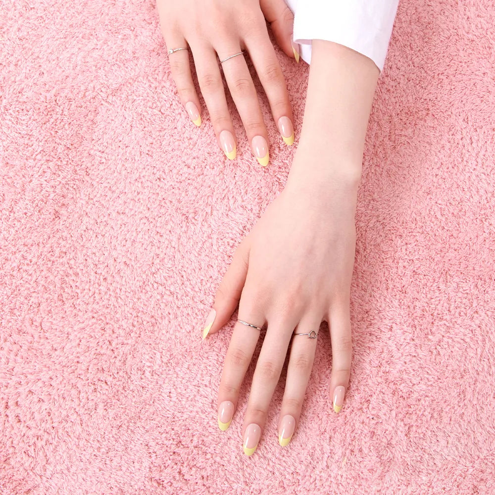 [MUZMAK]Nail Tips in  Lime Cream (Almond)